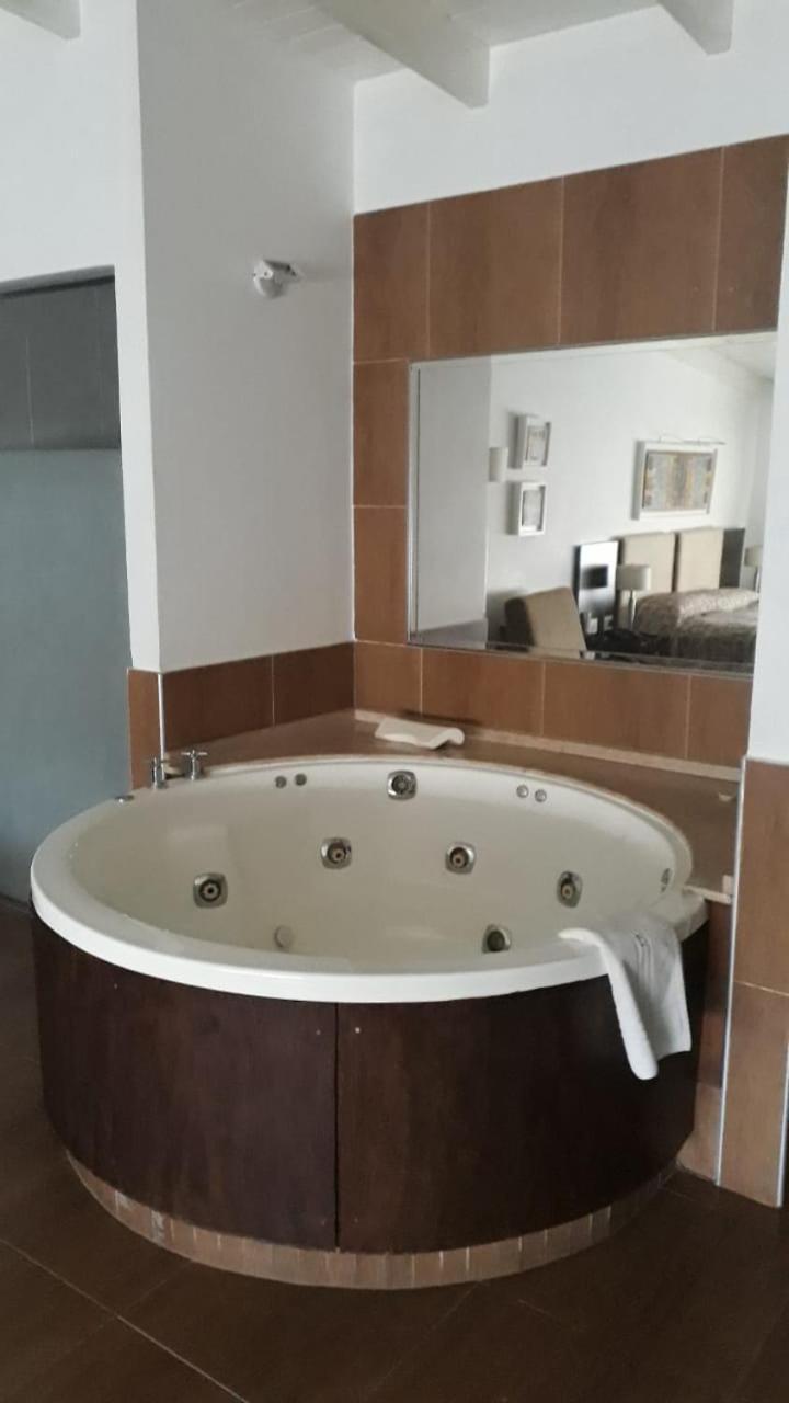 Lake Buenavista Apart Hotel & Suites Villa Carlos Paz Ngoại thất bức ảnh